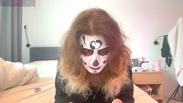 Alice Pinkhead online show from 10-31-25, 08:15