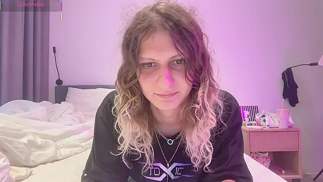 Alice Pinkhead online show from 11-07-25, 09:53