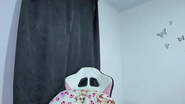 SophieWoods  online show from 03-20-25, 01:46