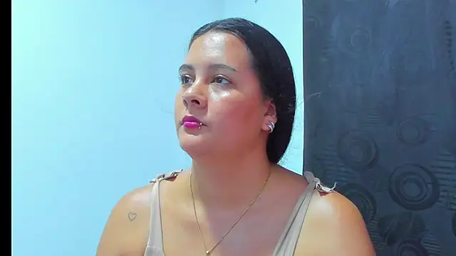 SophieWoods  online show from 09-26-25, 10:58