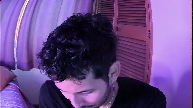 Snapshot of Nicholasrodrii chatting on 02-25-26, 10:30 Nicholasrodrii online show from 02-25-26, 10:30