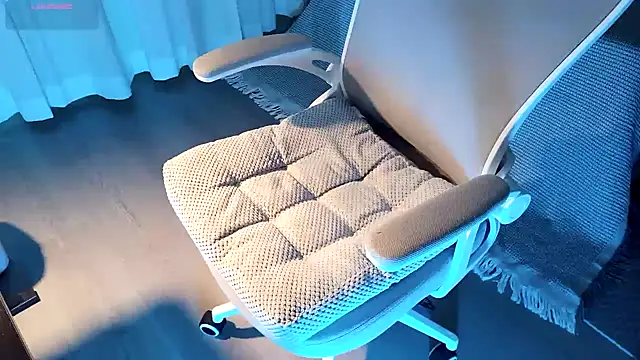 FEIYU001 online show from 12-08-24, 01:36