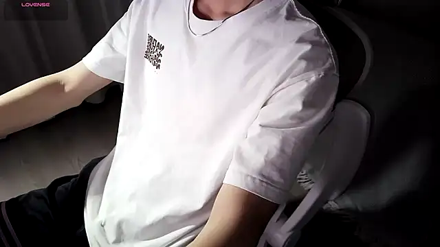 FEIYU001 online show from 12-28-24, 11:52