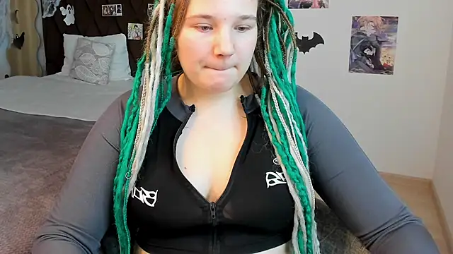 Snapshot of GloriaHylivi chatting on 12-08-24, 11:46 GloriaHylivi online show from 12-08-24, 11:46