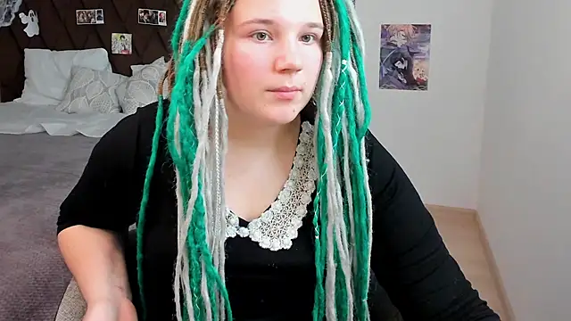 Snapshot of GloriaHylivi chatting on 12-19-24, 03:41 GloriaHylivi online show from 12-19-24, 03:41