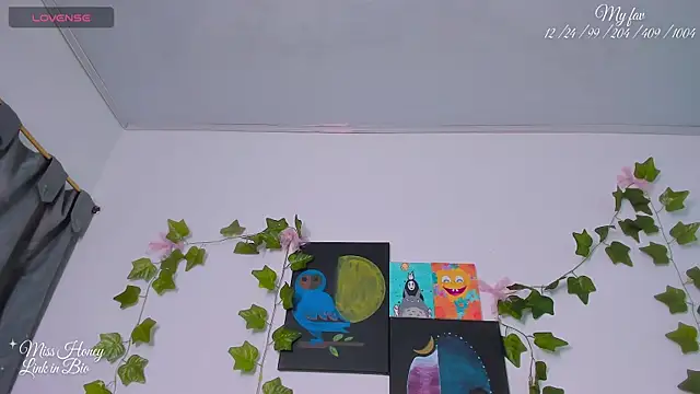 Snapshot of Mxss_Honey chatting on 09-28-25, 09:47 Mxss Honey online show from 09-28-25, 09:47
