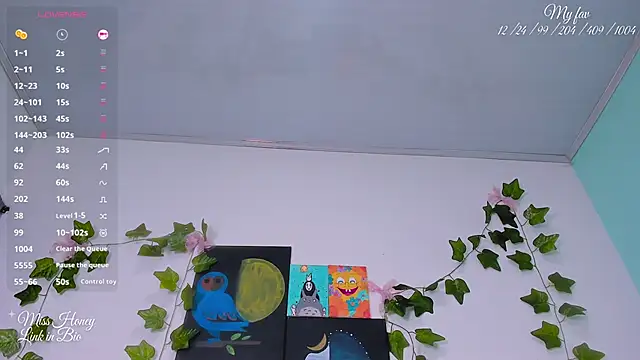 Snapshot of Mxss_Honey chatting on 10-24-25, 09:17 Mxss Honey online show from 10-24-25, 09:17