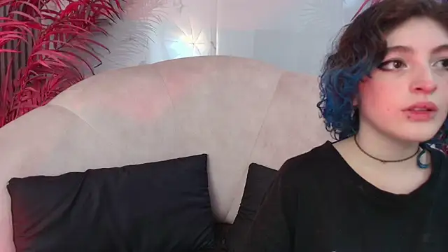 EvaHalsey online show from 10-27-25, 07:40