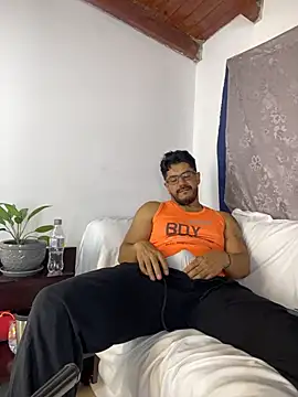 AndresSmith   online show from 06-20-26, 07:49