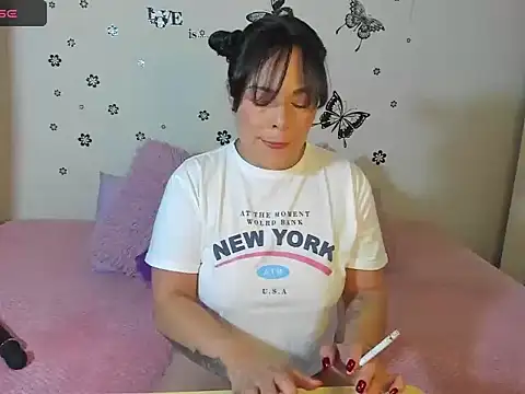 Snapshot of MIA_BIANCCO chatting on 01-26-25, 11:18 MIA BIANCCO online show from 01-26-25, 11:18