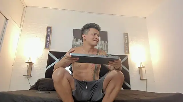 nakedfoam1 online show from 11-26-25, 03:18