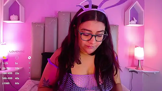 MeghanBurn online show from 03-21-25, 01:56