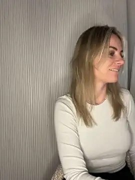 Snapshot of Milla__one chatting on 12-15-25, 07:12 Milla one online show from 12-15-25, 07:12