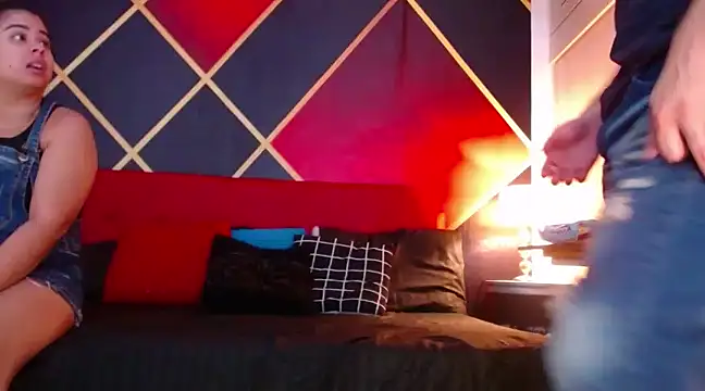 Snapshot of CindyandCarlo chatting on 12-27-24, 04:10 CindyandCarlo online show from 12-27-24, 04:10