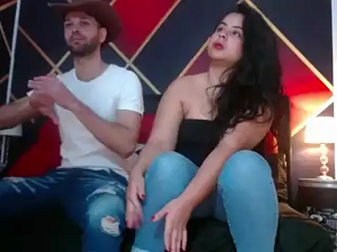 Snapshot of CindyandCarlo chatting on 01-29-25, 02:10 CindyandCarlo online show from 01-29-25, 02:10
