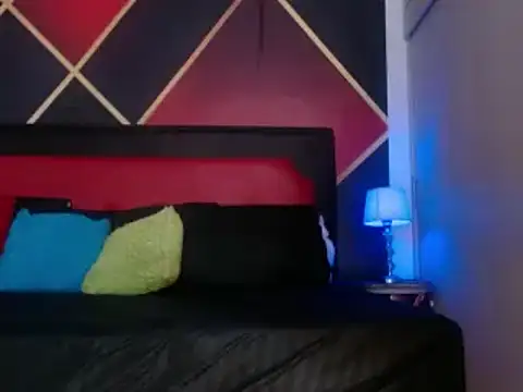 Snapshot of CindyandCarlo chatting on 02-21-25, 12:17 CindyandCarlo online show from 02-21-25, 12:17