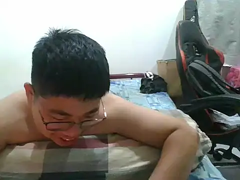 Snapshot of shyboymasturbation chatting on 01-14-25, 04:29 shyboymasturbation online show from 01-14-25, 04:29