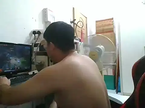 Snapshot of shyboymasturbation chatting on 01-26-25, 01:15 shyboymasturbation online show from 01-26-25, 01:15