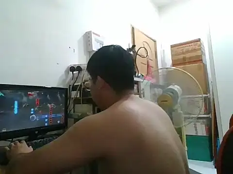 Snapshot of shyboymasturbation chatting on 01-28-25, 05:43 shyboymasturbation online show from 01-28-25, 05:43