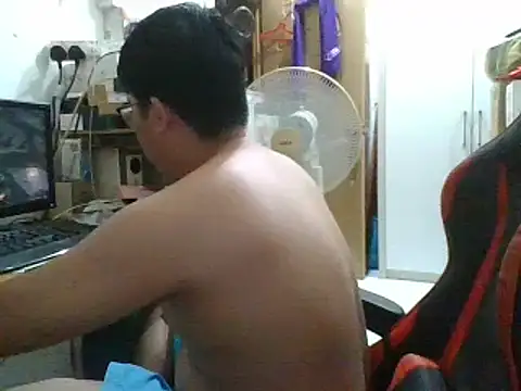 Snapshot of shyboymasturbation chatting on 02-06-25, 04:47 shyboymasturbation online show from 02-06-25, 04:47