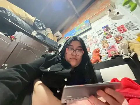 dafne19  online show from 03-17-26, 04:06