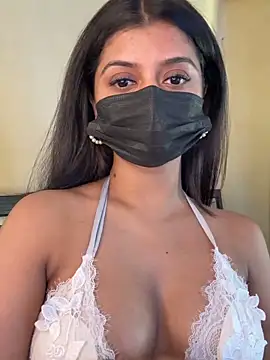 Snapshot of Aakanshaa__ chatting on 05-08-26, 03:34 Aakanshaa online show from 05-08-26, 03:34