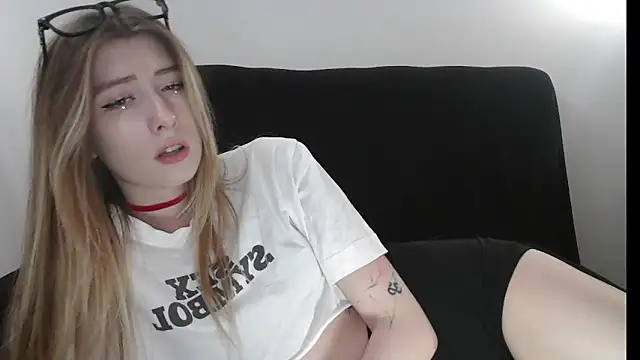 ErikaShyy online show from 06-04-26, 11:49
