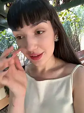 Sophie Avory online show from 12-17-24, 07:29