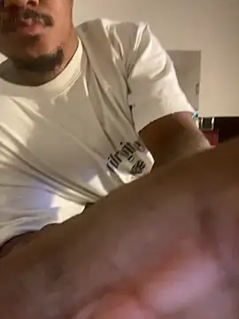 Snapshot of demonpt3 chatting on 09-10-25, 04:23 demonpt3 online show from 09-10-25, 04:23