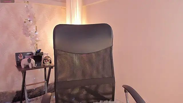 CyntiaAdams online show from 02-07-25, 06:24