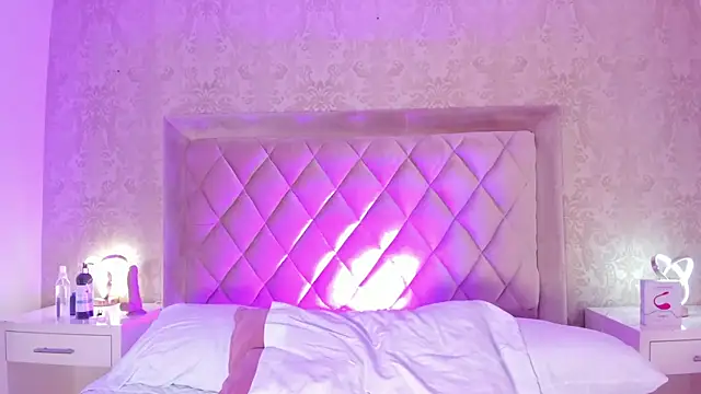 Snapshot of LiaFlowers chatting on 01-21-25, 04:21 LiaFlowers online show from 01-21-25, 04:21