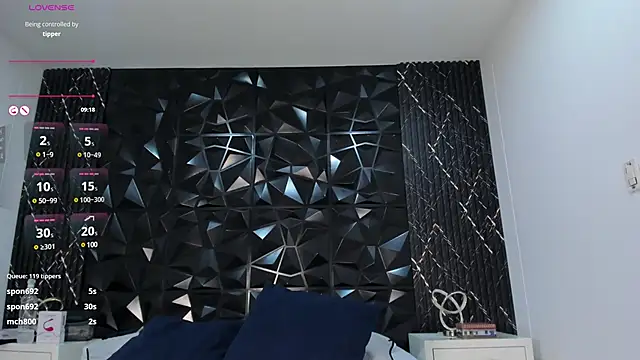 Snapshot of LiaFlowers chatting on 03-19-25, 10:22 LiaFlowers online show from 03-19-25, 10:22