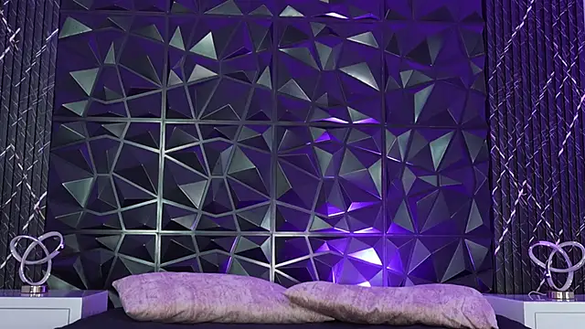 Snapshot of LiaFlowers chatting on 12-22-25, 12:57 LiaFlowers online show from 12-22-25, 12:57