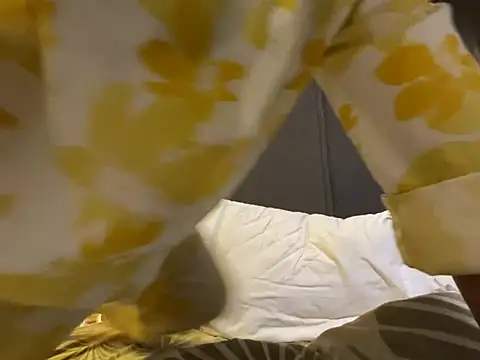 Snapshot of MaYaa__11 chatting on 03-11-25, 05:02 MaYaa 11 online show from 03-11-25, 05:02