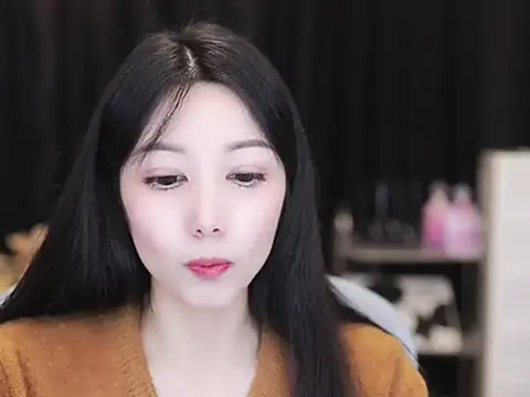 Nuyoah-77 online show from 11-07-25, 02:39