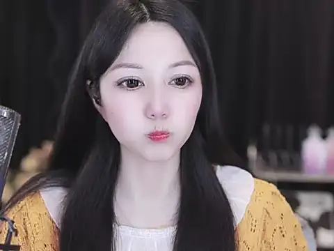 Nuyoah-77 online show from 04-04-26, 07:39