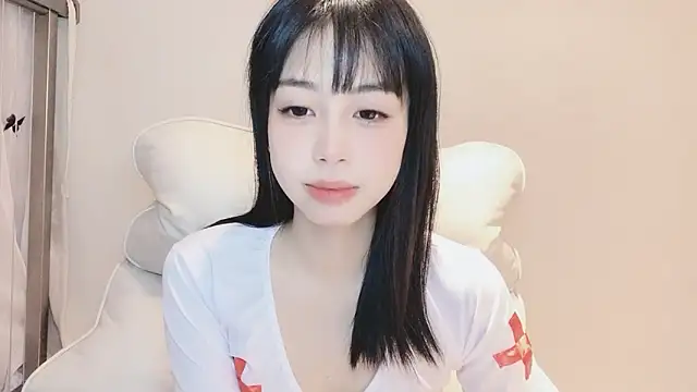 Snapshot of -Hottie chatting on 12-10-24, 03:01 -Hottie online show from 12-10-24, 03:01