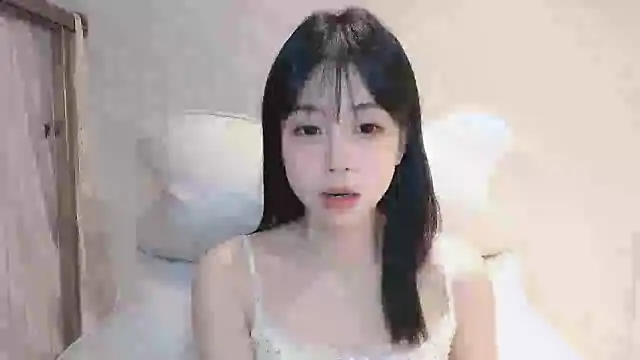 Snapshot of -Hottie chatting on 12-27-24, 06:53 -Hottie online show from 12-27-24, 06:53