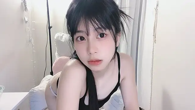 Snapshot of -Hottie chatting on 03-01-25, 06:54 -Hottie online show from 03-01-25, 06:54