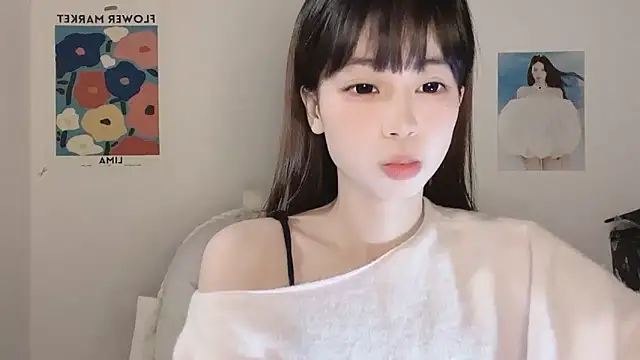 Snapshot of -Hottie chatting on 11-29-25, 03:59 -Hottie online show from 11-29-25, 03:59