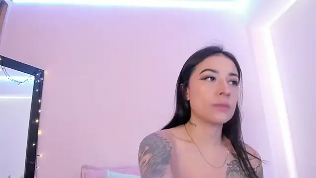 ValeriaCox online show from 02-18-25, 12:17