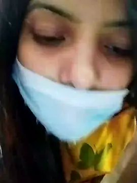 Snapshot of Hotty-Divya chatting on 12-17-24, 02:00 Hotty-Divya online show from 12-17-24, 02:00