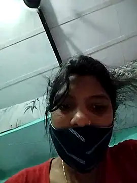 Snapshot of Hotty-Divya chatting on 09-25-25, 02:48 Hotty-Divya online show from 09-25-25, 02:48
