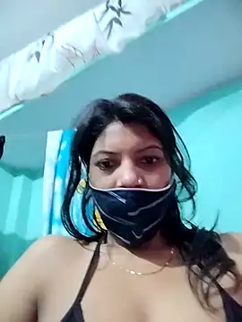 Snapshot of Hotty-Divya chatting on 10-06-25, 02:42 Hotty-Divya online show from 10-06-25, 02:42
