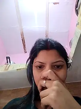 Snapshot of Hotty-Divya chatting on 03-24-26, 06:07 Hotty-Divya online show from 03-24-26, 06:07