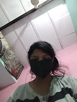 Hotty-Divya online show from 06-17-26, 03:31