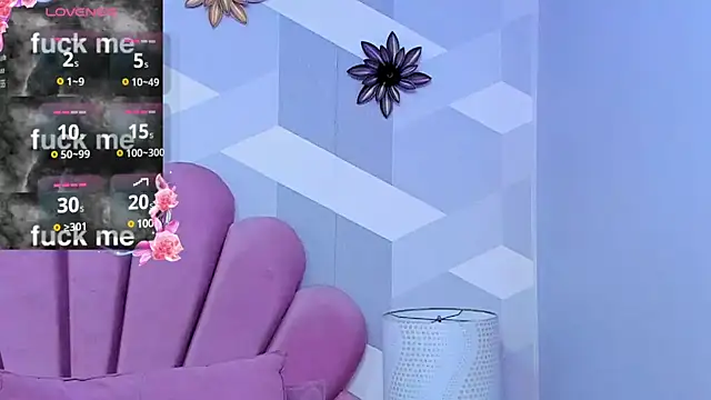 Snapshot of KylieMonnett chatting on 01-11-25, 04:27 KylieMonnett online show from 01-11-25, 04:27