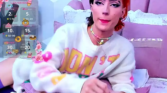 Snapshot of KylieMonnett chatting on 02-16-25, 01:03 KylieMonnett online show from 02-16-25, 01:03