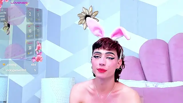 Snapshot of KylieMonnett chatting on 03-16-25, 12:45 KylieMonnett online show from 03-16-25, 12:45