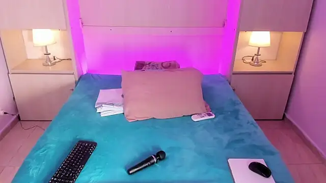 EmilyyStuart online show from 03-28-26, 04:01